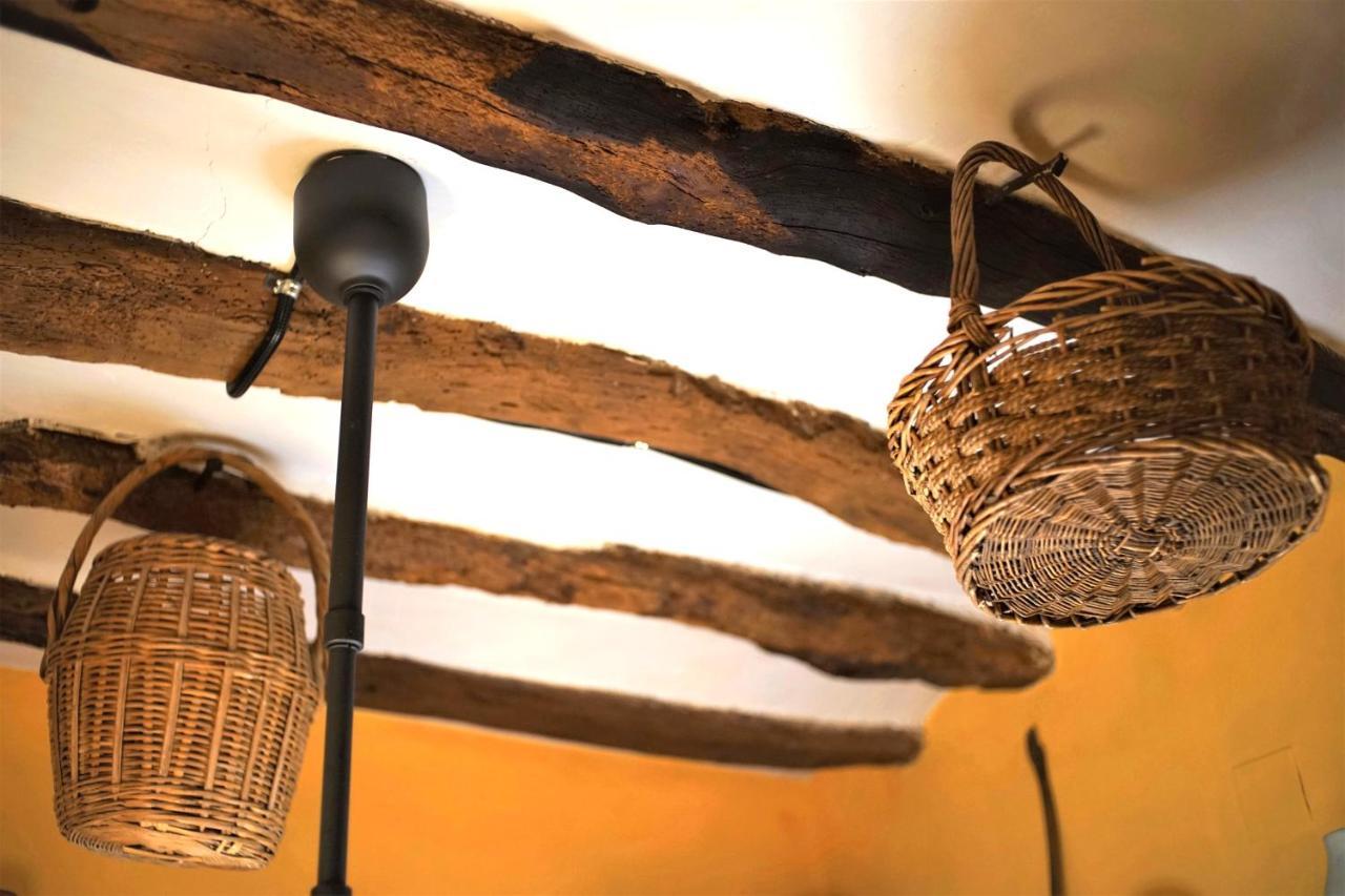 Casas de trevijano Cañon del rio leza jardin y barbacoa Soto en Cameros Exterior foto