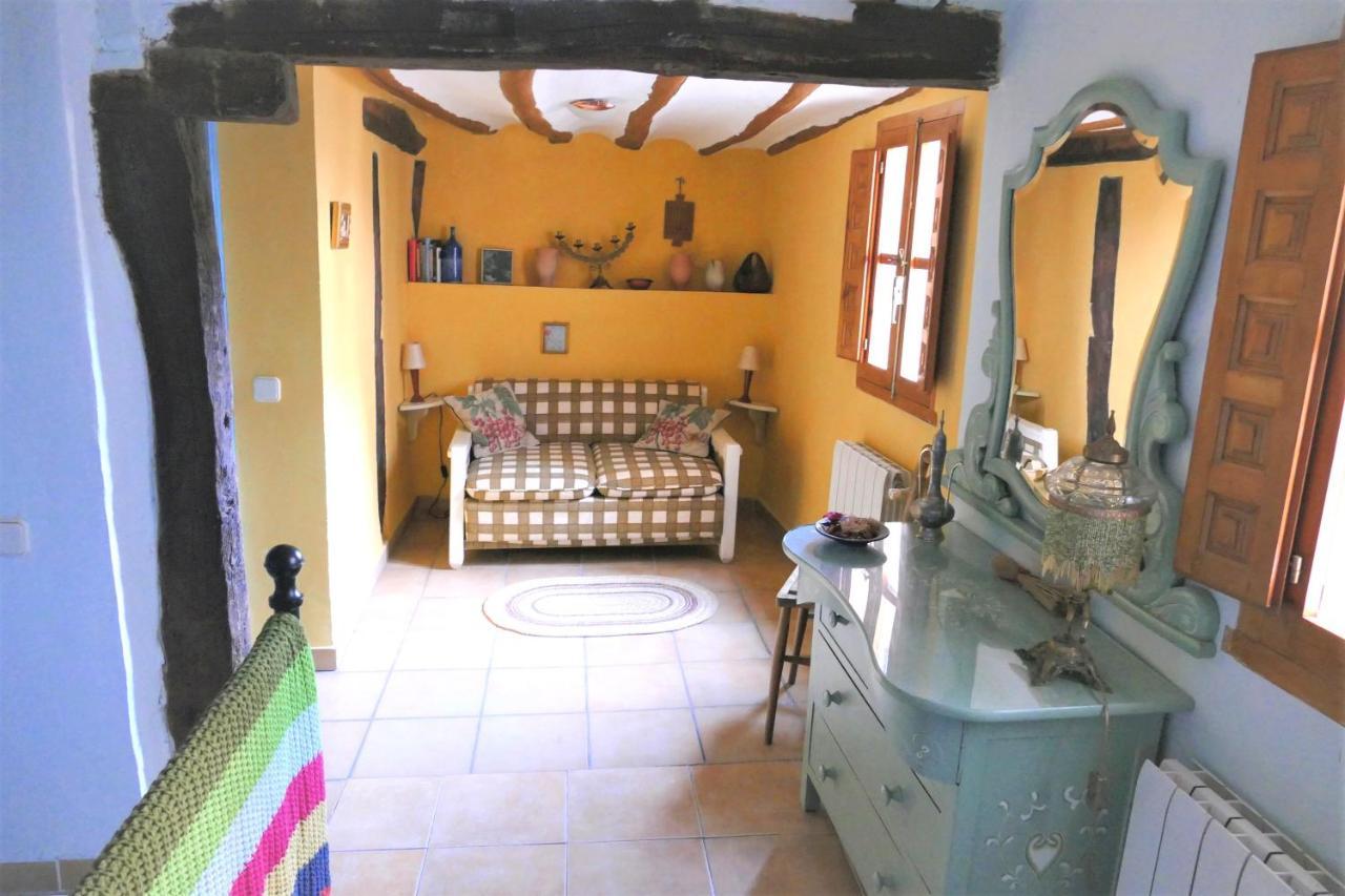 Casas de trevijano Cañon del rio leza jardin y barbacoa Soto en Cameros Exterior foto