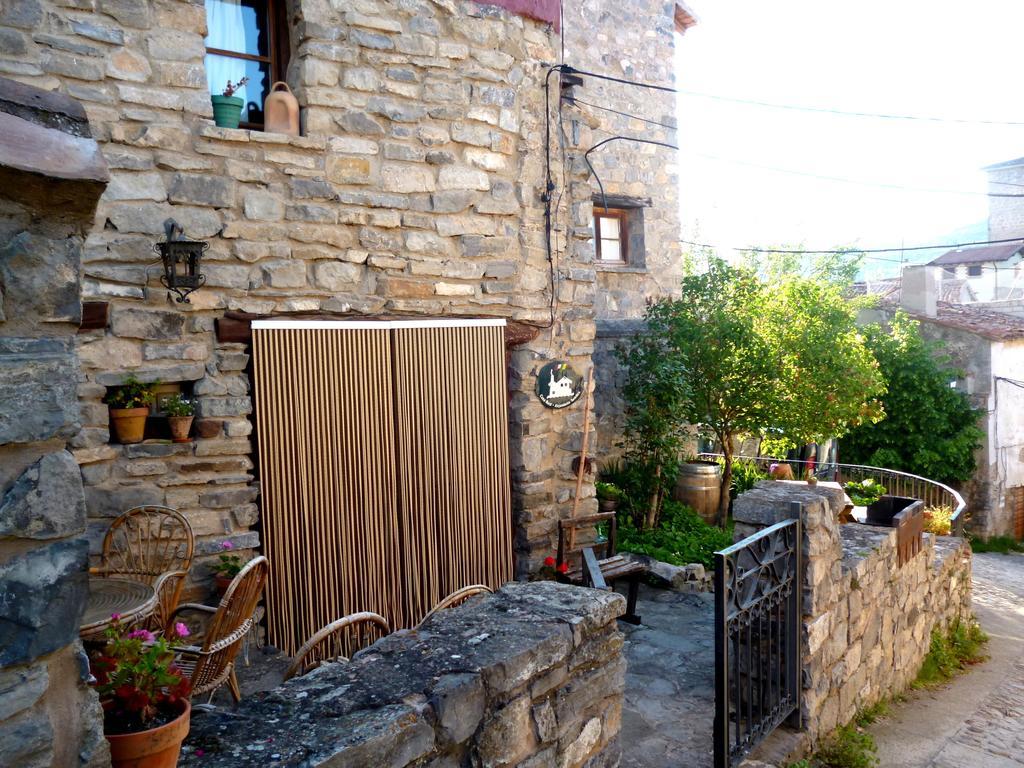 Casas de trevijano Cañon del rio leza jardin y barbacoa Soto en Cameros Exterior foto