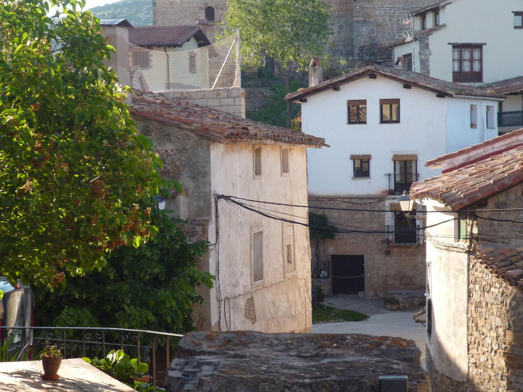 Casas de trevijano Cañon del rio leza jardin y barbacoa Soto en Cameros Exterior foto