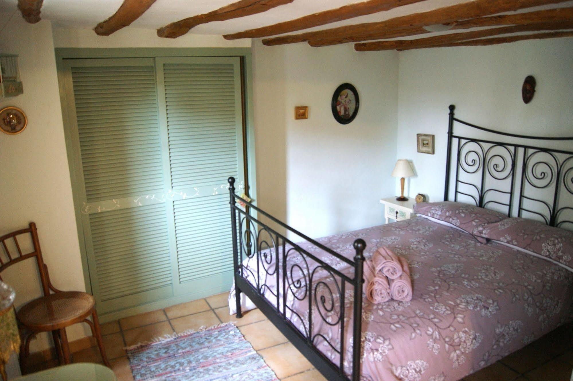 Casas de trevijano Cañon del rio leza jardin y barbacoa Soto en Cameros Exterior foto